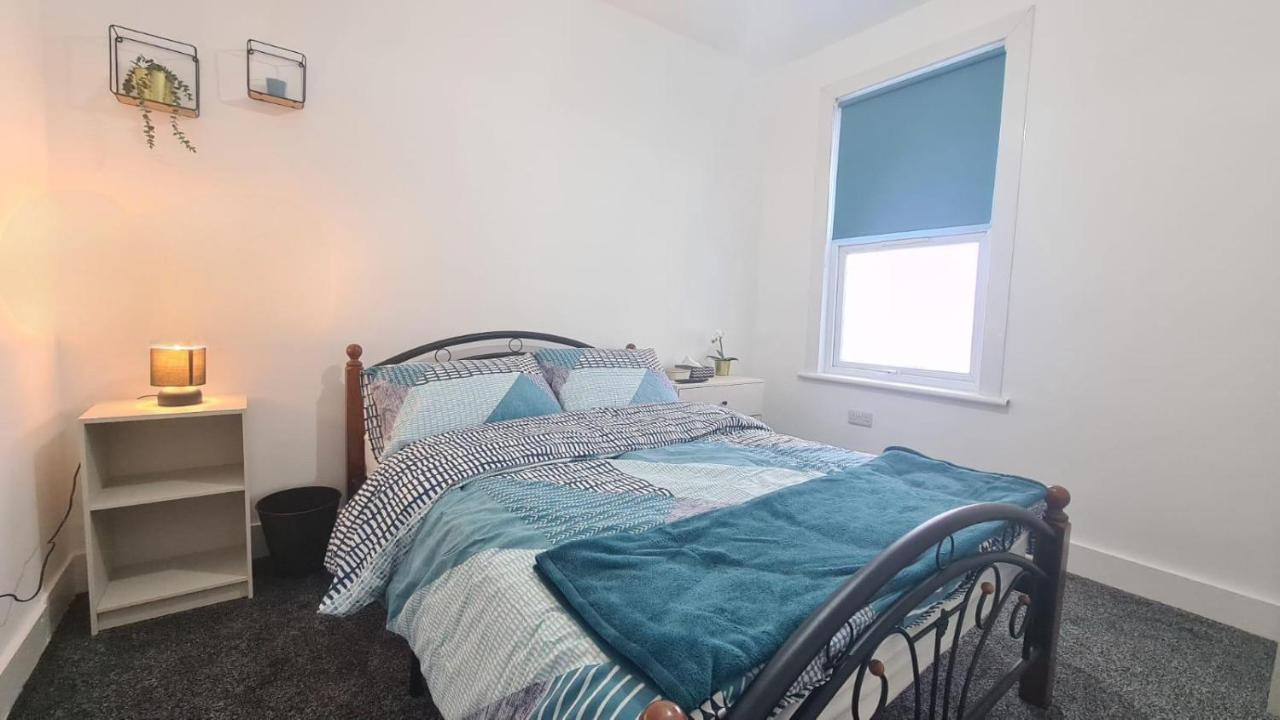 Spacious Room In Manor Park London Exterior photo
